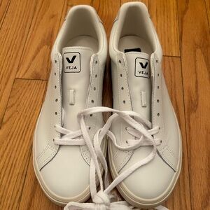 Veja Esplar White Leather Sneakers